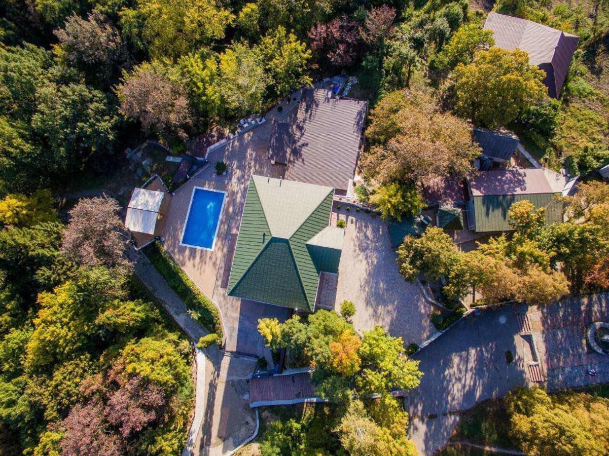 Отельно-Ресторанный Комплекс Златогор Lubny Exterior photo